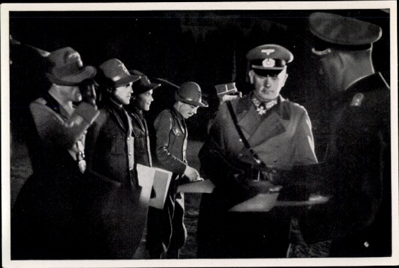 Sammelbild Olympia 1936, Generaloberst v. Blomberg, Siegerehrung Italienische Militärpatrouille