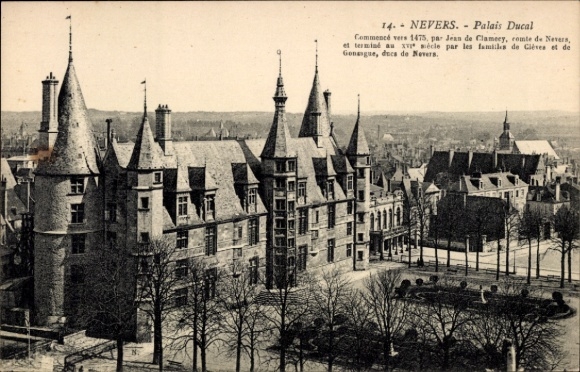 KP Nevers Nièvre, budynek Palais Ducal, XV wiek