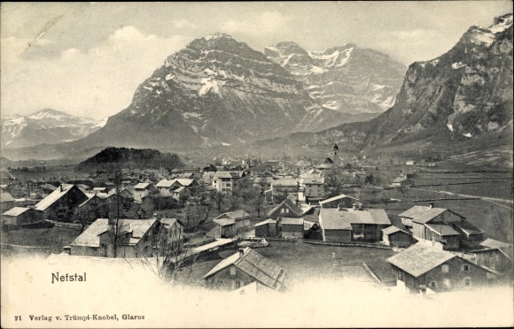 KP Netstal Glarus Kt. Glarus Szwajcaria, widok na miasto z okolicą