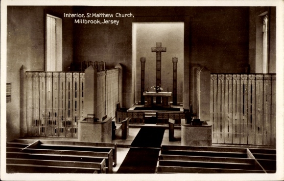 Ak Saint Helier Kanalinsel Jersey, Innenansicht, St. Matthew Kirche,  Altar, Kreuz