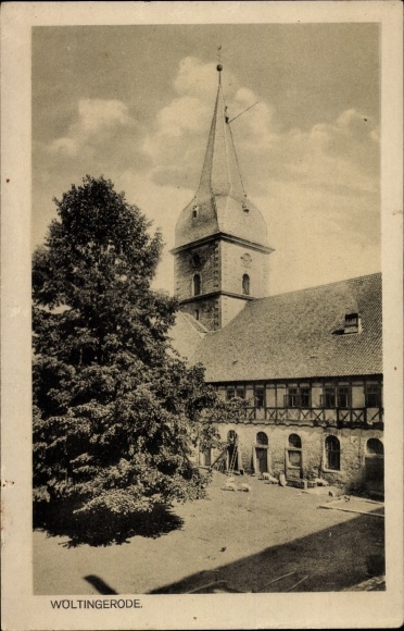 Ak Wöltingerode Vienenburg Goslar am Harz, Partie an der Kirche