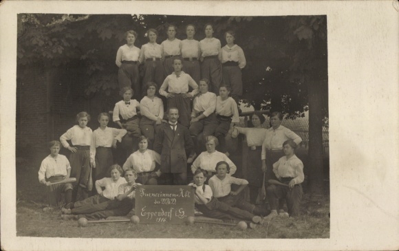 Postcard Hamburg Nord Eppendorf, group photo with gymnasts, 1916, 23 people, sporty clothing