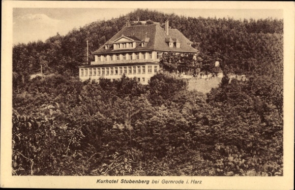 Ak Gernrode Quedlinburg in het Harzgebergte, Kurhotel Stubenberg, prachtige oude architectuur, omgeven door bomen