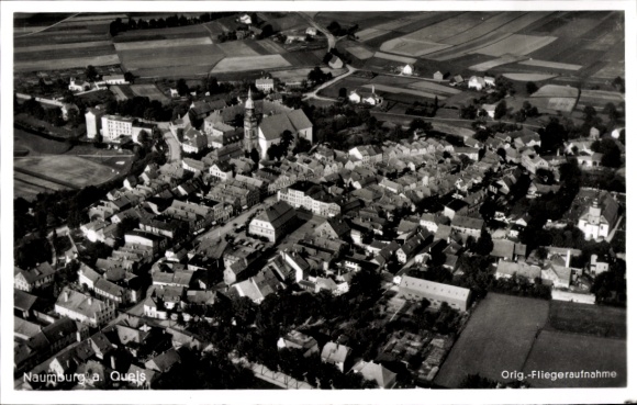 Postcard Nowogrodziec Naumburg am Queis Lower Silesia, aerial view of Naumburg, houses, fields, church