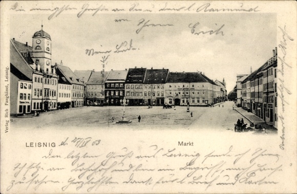 Ak Leisnig in Sachsen, Historische Marktansicht, Gebäude, Brunnen, Menschen