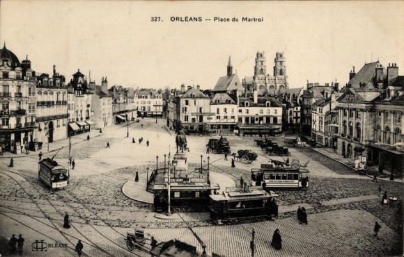 CPA Orléans Loiret, Place du Martroi