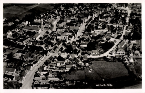 Ak Aichach in Oberbayern Schwaben, Luftaufnahme, Aichach, viele Häuser und Straßen, Blick auf die