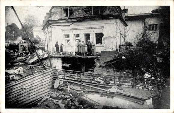 KP Niedergrund Varnsdorf Warnsdorf Reg Aussig, blown up bridge on the road Rumburg Prag, 1938