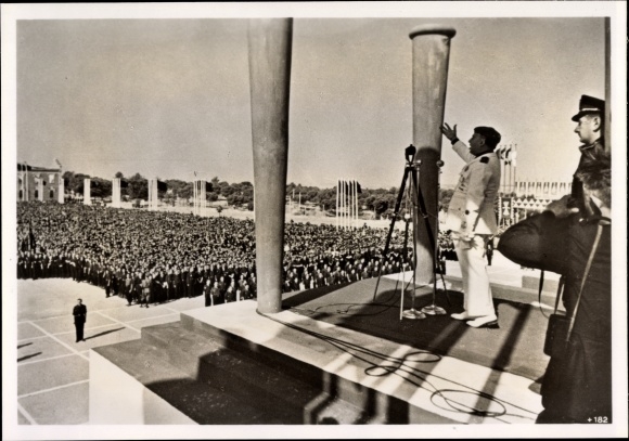 Photo Heinrich Hoffmann, General Franco at a mass rally in Madrid, July 1942