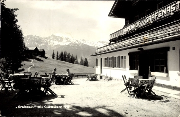 Ak Schwaz in Tirol, Rodelhütte Grafenast mit Gilfertberg