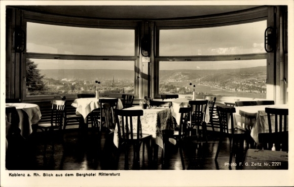 KP Koblenz w Nadrenii-Palatynacie, widok z Berghotel Ritterrutsch, jadalnia
