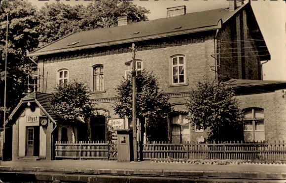 Postcard Uhyst an der Spree Boxberg Oberlausitz, train station