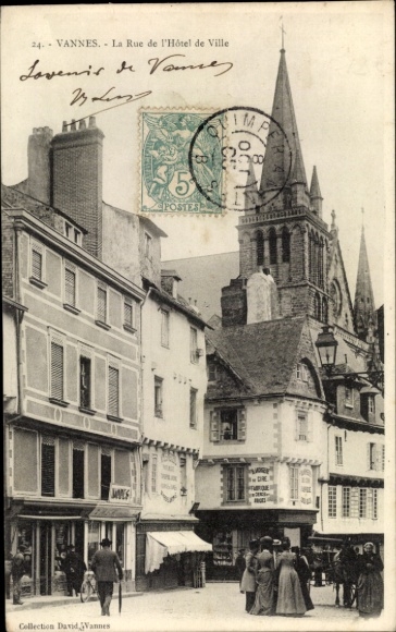 Postcard Vannes Morbihan, street to the town hall, buildings, people in dresses