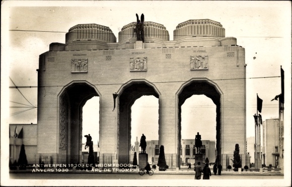 Postcard Flanders Antwerp, view of a triumphal arch