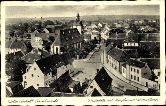 Ak Güsten Sachsen Anhalt, Kirchplatz mit Hauptmann Loeperstraße