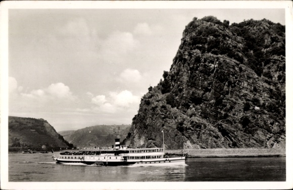Ak Ausflugsdampfer Rheinland auf dem Rhein vor dem Loreleyfelsen