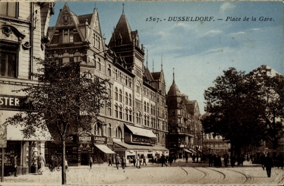 Ak Düsseldorf am Rhein, Place de la Gare, Bahnhofplatz