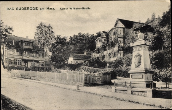 Postcard Bad Suderode Quedlinburg im Harz, Kaiser Wilhelm Strasse, monument