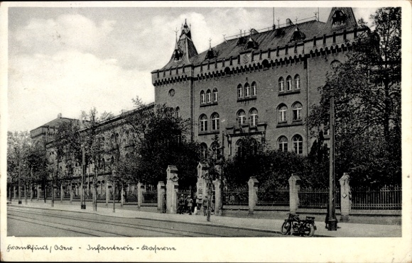 Postcard Frankfurt an der Oder, Infantry Barracks
