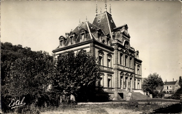 Postcard Ivry la Bataille Eure, Town Hall