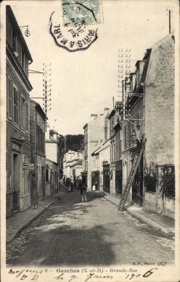 PC Garches Hauts de Seine, Grande-Rue