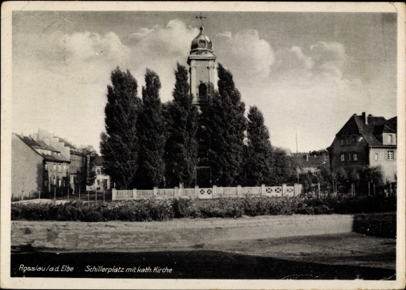Ak Roßlau an der Elbe Sachsen Anhalt, Schillerplatz mit kath. Kirche