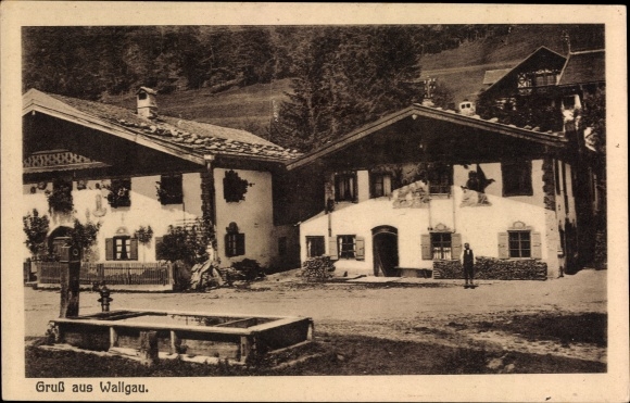 Postcard Wallgau Oberbayern, street section, residential buildings, murals, fountains