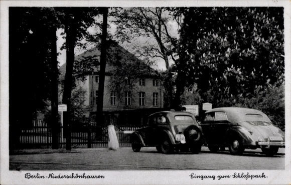Ak Berlin Pankow Niederschönhausen, Schlosspark, Autos