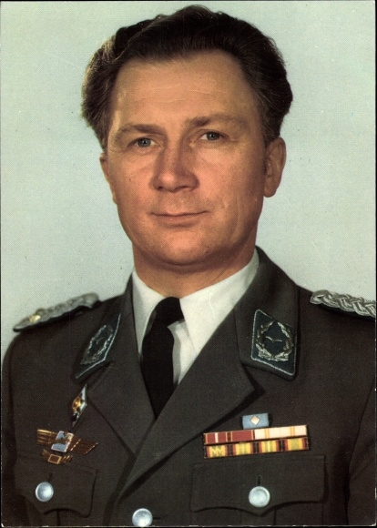 Postcard cosmonaut Sigmund Jähn, first pilot cosmonaut in the GDR, portrait