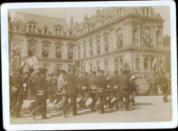 Photo Le Havre Seine Maritime, pageant, marching band, drum, trumpets
