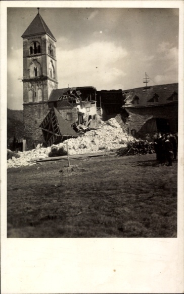 Photo PC Vallendar am Rhein, Schoenstatt Monastery, after the collapse of the southwest tower on March 21, 1932