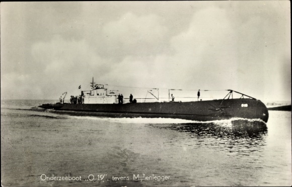 Postcard Dutch submarine, O 19, minelayer