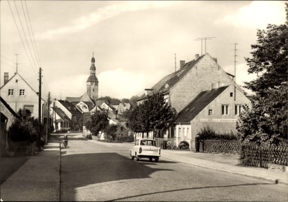 Ak Bad Belzig in de Mark, Niemegker Straße, toren, Trabant