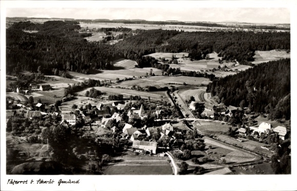 Ak Täferrot bei Schwäbisch Gmünd, Luftaufnahme des Dorfes  umgeben von Natur, Landwirtschaft, Gär