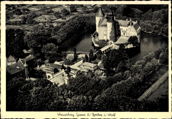 Ak Burlo Borken in Westfalen, Luftaufnahme einer Wasserburg, umgeben von Grün, Wasserburg Gemen