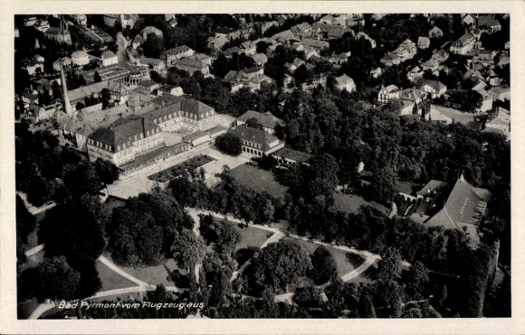 Postcard Bad Pyrmont in Lower Saxony, aerial view, buildings, parks