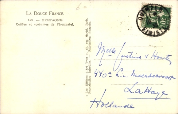 Postcard Plougastel Daoulas Finistère, Brittany, woman and man in traditional costumes