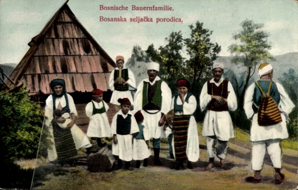 Postcard Bosnia Herzegovina, peasant family
