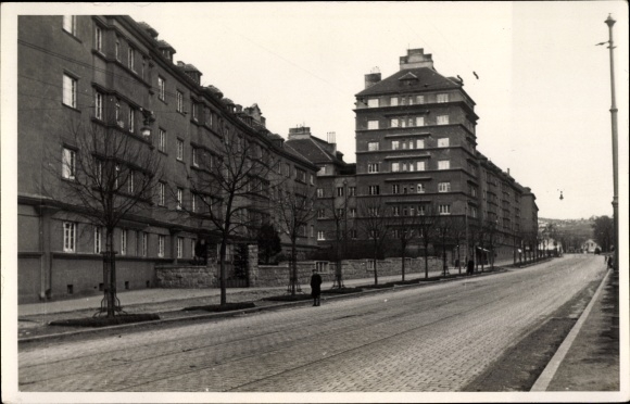 Photo PC Vienna 16, July revolt, street outing, days of horror July 15/16, 1927