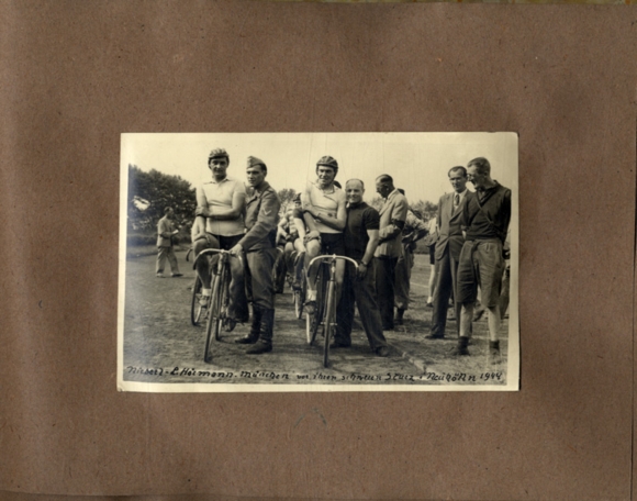 Photo album cycling races, sports, Berlin 1944