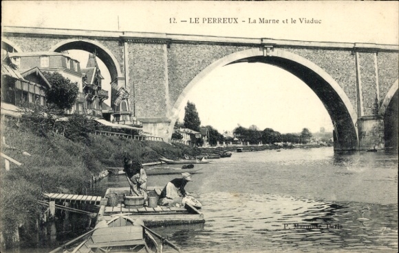 Postcard Le Perreux Val de Marne, La Marne et le Viaduc
