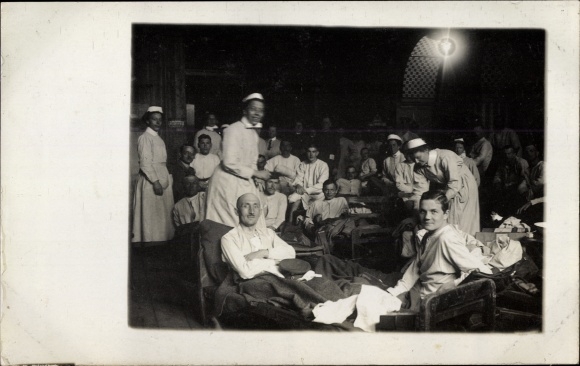 Photo Gliwice Gleiwitz Upper Silesia, Dutch Red Cross Hospital, newly arrived wounded