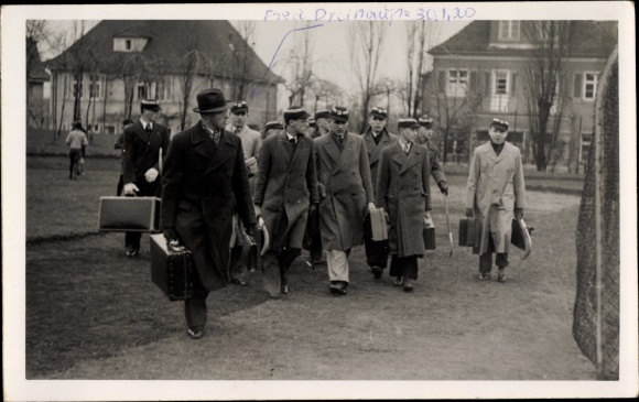 Photo Postcard Gohlis Leipzig in Saxony, sports club comrades Hockey SC Wacker Gohlis North 1937