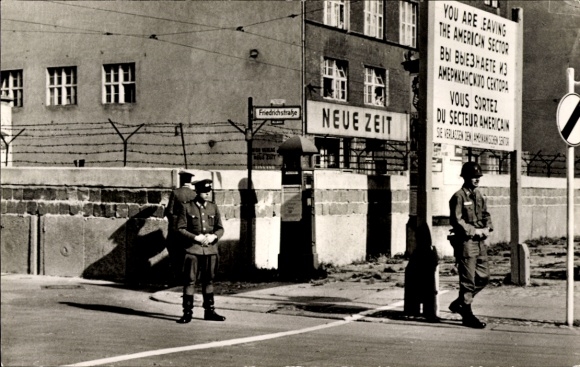 KP Berlin Mitte, Friedrichstrasse, przejście graniczne, punkt kontrolny, mur berliński, żołnierze