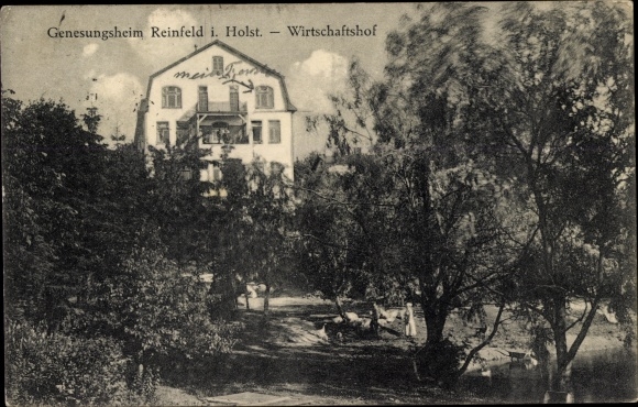 PC Reinfeld in Holstein, convalescent home, farmyard