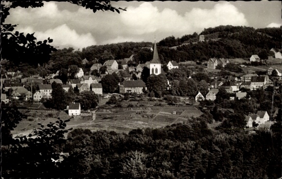 Ak Oerlinghausen in Lippe, Bergstadt, Teutoburger Wald, Kirche, Bäume, Hügel, Landschaft