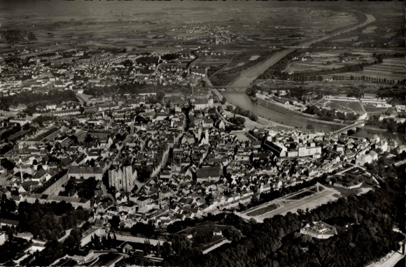 KP Ingolstadt nad Dunajem Górna Bawaria, widok z lotu ptaka na panoramę miasta, rzekę, budynki