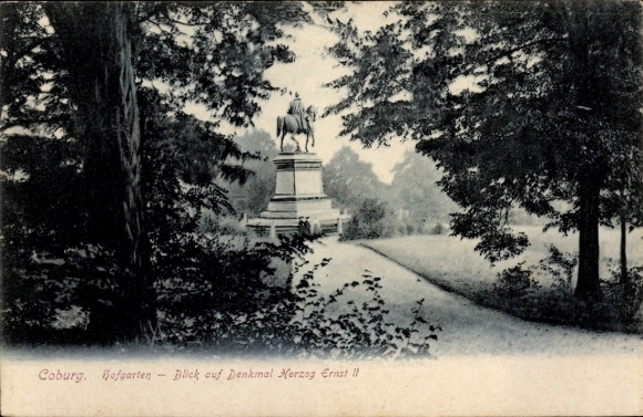 Postcard Coburg in Upper Franconia, monument of Duke Ernst II, surrounded by trees, Hofgarten