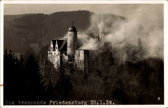 Foto Ak Leutenberg in Thüringen, Schloss Friedensburg, Brand 25.1.1934
