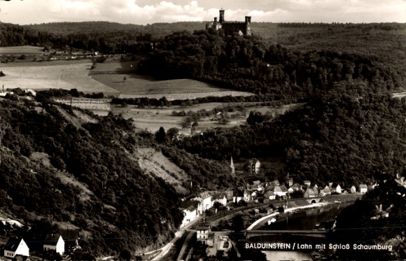 Postcard Balduinstein an der Lahn, partial view, Schaumburg Castle